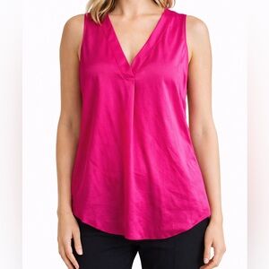 Vince Camuto Small Barbie Vivid Pink Sleeveless Blouse NWOT collar Silk like